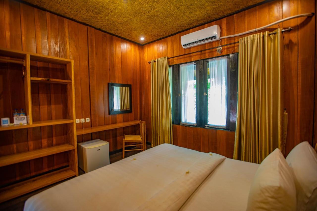 Gili Sands Hotel & Bar Джили Трауанган Екстериор снимка
